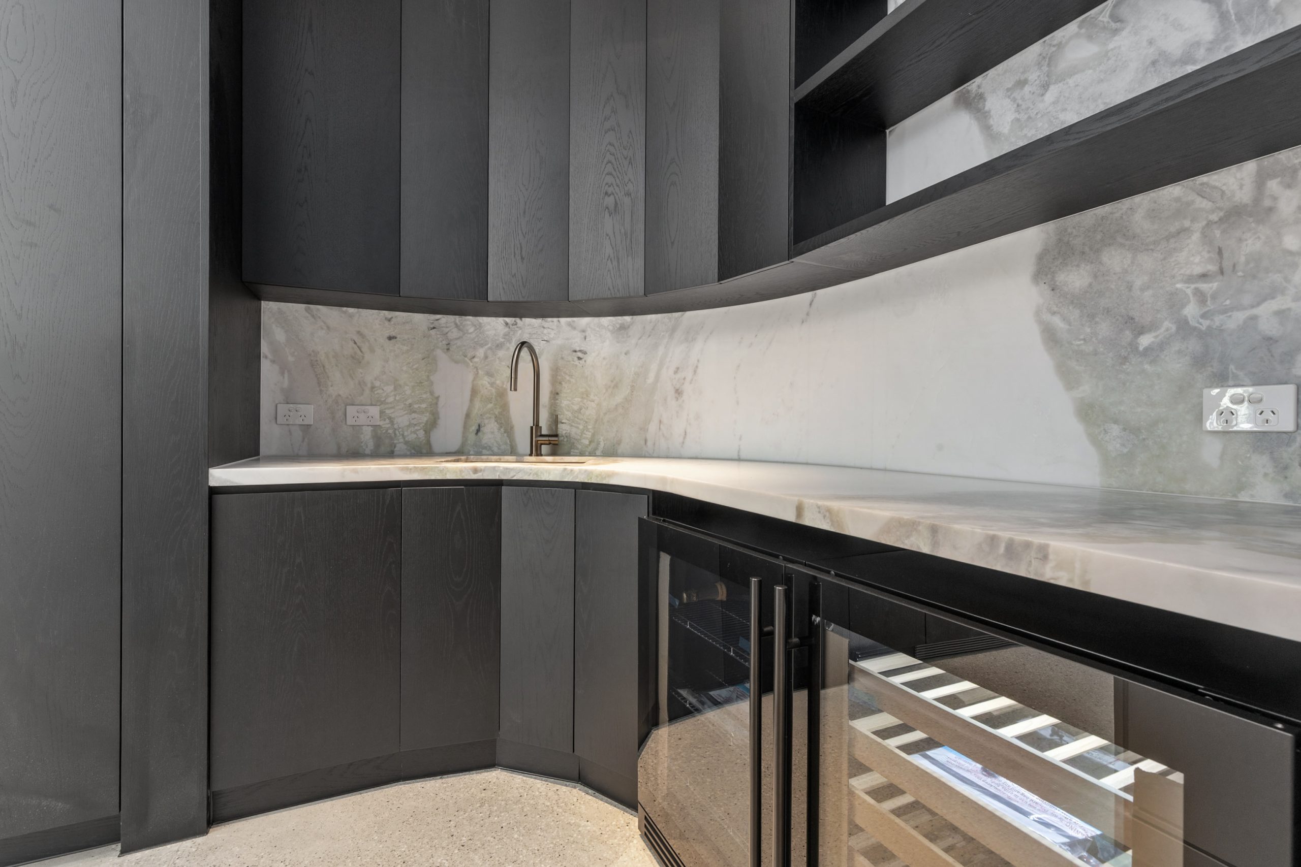 signorino oyster green marble black rock residence